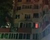 Un bărbat a fost reținut după ce ar fi provocat mai multe incendii. Focul s-a extins la izolația unui bloc