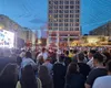 Sute de oameni s-au strâns în Piața Unirii pentru a susține echipa națională a României – FOTO