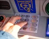 Metoda de furt de la bancomat „ATM-ul ți-a înghițit cardul”. Noua tehnică are loc chiar sub ochii victimelor