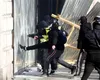 Franța se pregătește de alegeri. Comercianții se baricadează de teama unor manifestații violente – VIDEO