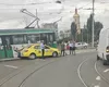 Accident rutier la Iași. Coliziune între un tramvai și un taxi, în Podu Roș