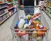 Românii plătesc pentru cumpărături cu 60% mai mult comparativ cu acum 4 ani