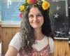 Ea este una dintre cele mai iubite profesoare din județul Iași. Ioana a plecat din Țara Galilor și a ajuns în Țibana: „Când am văzut căpițele de fân, ochii mi s-au umplut de lacrimi”