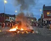 Premierul britanic Keir Starmen a condamnat „violentețe șocante și rușinoase” din Leeds, unde mai mulți români au pornit o revoltă