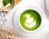 Ai auzit de matcha latte? Ce este și cum îl prepari la tine acasă