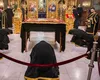 Când se trece pe sub masă? Tradiții religioase și culturale