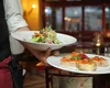 O nouă obligație pentru restaurantele din România. Toți clienții vor primi asta după achitarea notei de plată