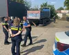 Incident terifiant la un service auto din Botoșani! Un angajat a rămas fără picioare, după ce ce roata unui camion a explodat