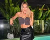Mămica sexy își afișează formele pe internet! „Oprește-te din a fi atât de fierbinte!”