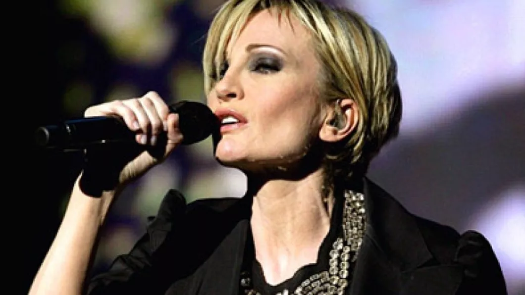 Patricia Kaas sexy si seducatoare la 46 de ani