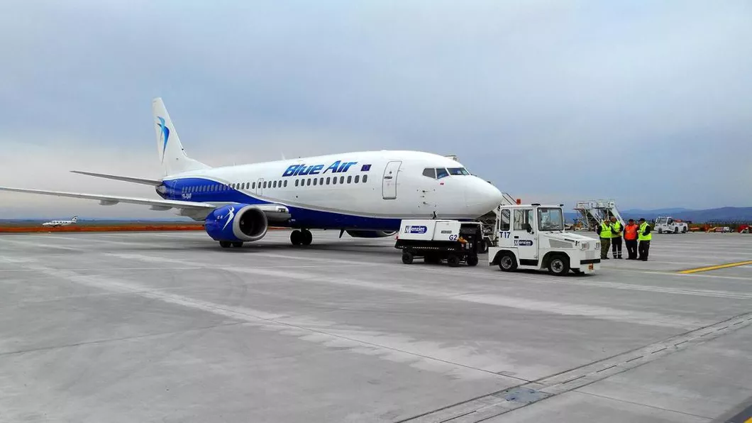 Război total între Blue Air și Aeroportul Iași Scandalul s-a mutat în instanță Miza este una uriașă