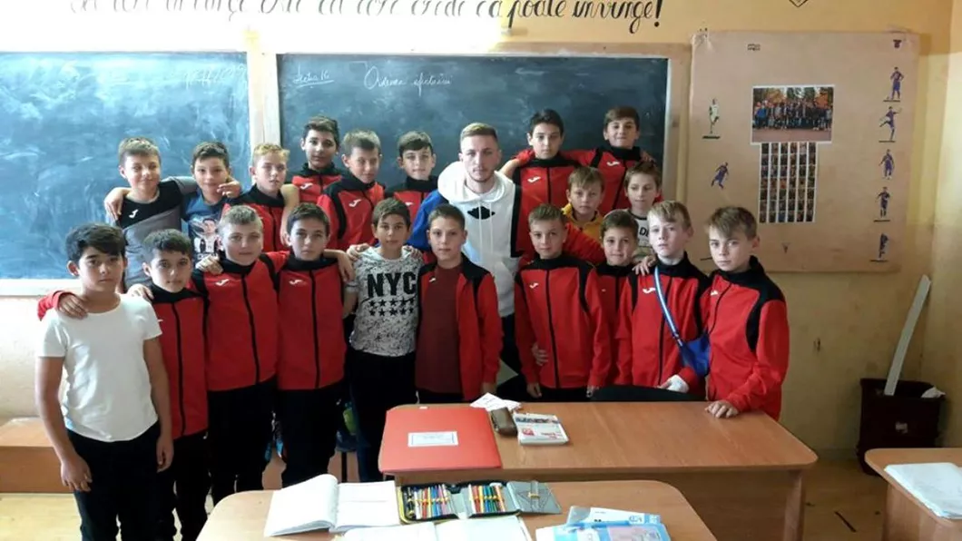 Ionuț Panțîru vizită surpriză la Liceul cu Program Sportiv Iași. Surpriza oferită primului său antrenor