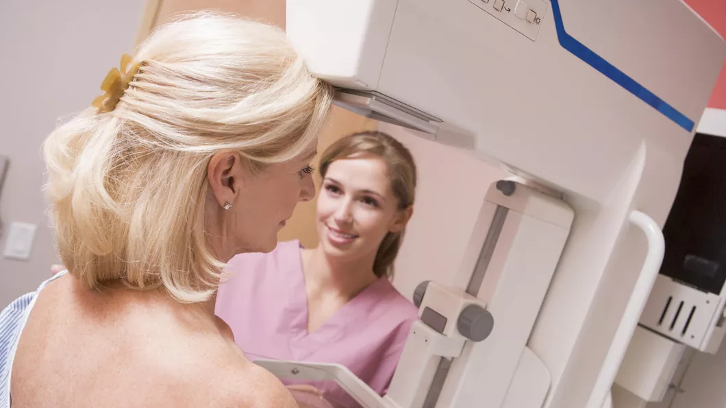 Tratamentul pentru menopauză crește riscul de cancer mamar