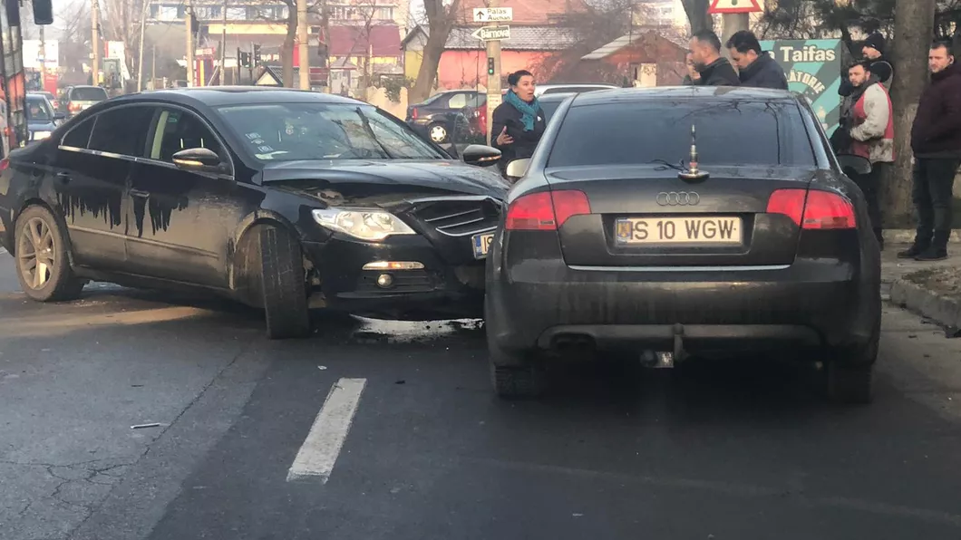 Exclusiv Accident rutier în zona Bucium Au fost implicate două maşini - FOTO