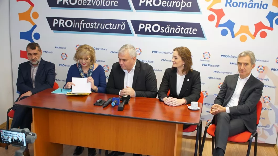 Corina Creţu şi Iurie Leanca au participat la conferinţa organizată de PRO România la Iaşi. Pregătiri pentru alegerile locale