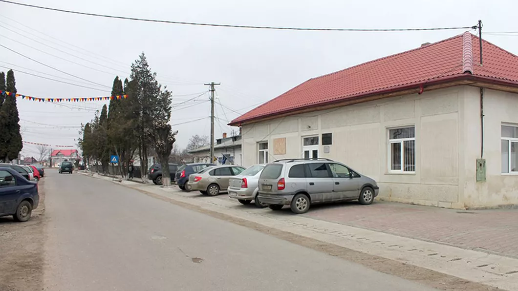 Comunele din județul Iași fac achiziții de utilaje 100.000 de euro pentru un buldoexcavator