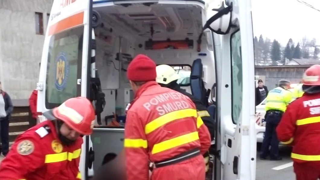 Accident grav în Suceava Un microbuz s-a cocnit cu un autoturism