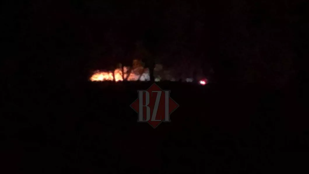 EXCLUSIV Un alt incendiu de vegetație a izbucnit într-o localitate ieșeană