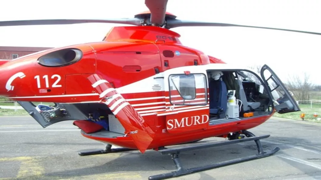 Femeie transportată cu elicopterul SMURD după ce a căzut într-o fântână de 13 metri adâncime