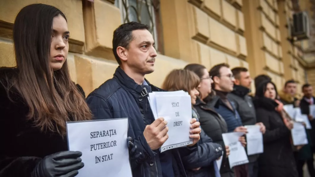 Protest de amploare în justiţie Sute de dosare vor fi blocate