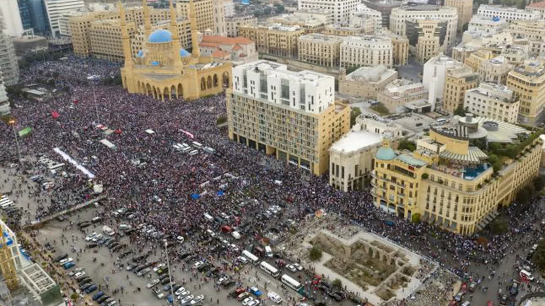 Protestele continuă în Irak. Sute de persoane decedate şi rănite