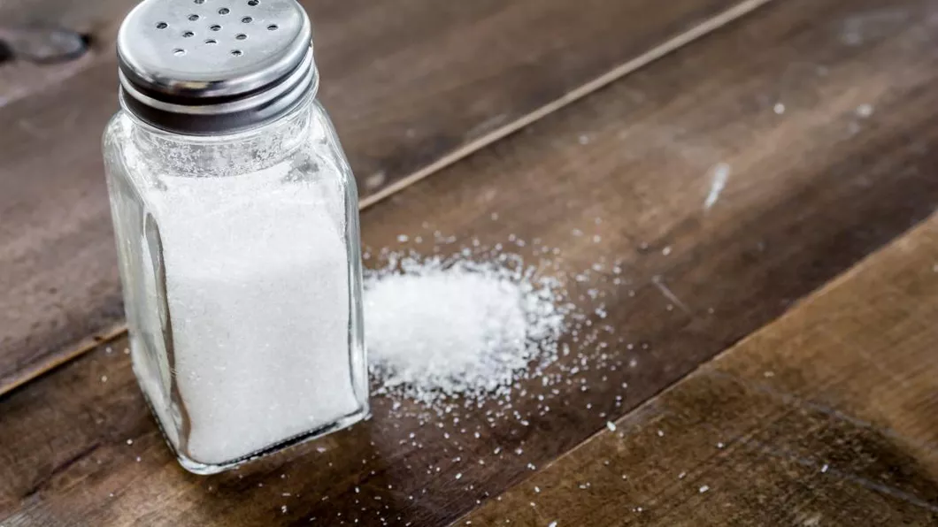 La ce foloseşte sarea în casă