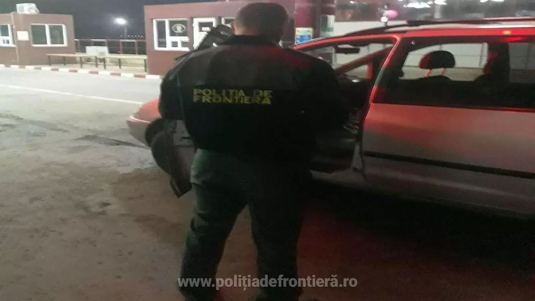 A vrut să ajungă în Franța cu un buletin falsificat cumpărat cu 500 de euro