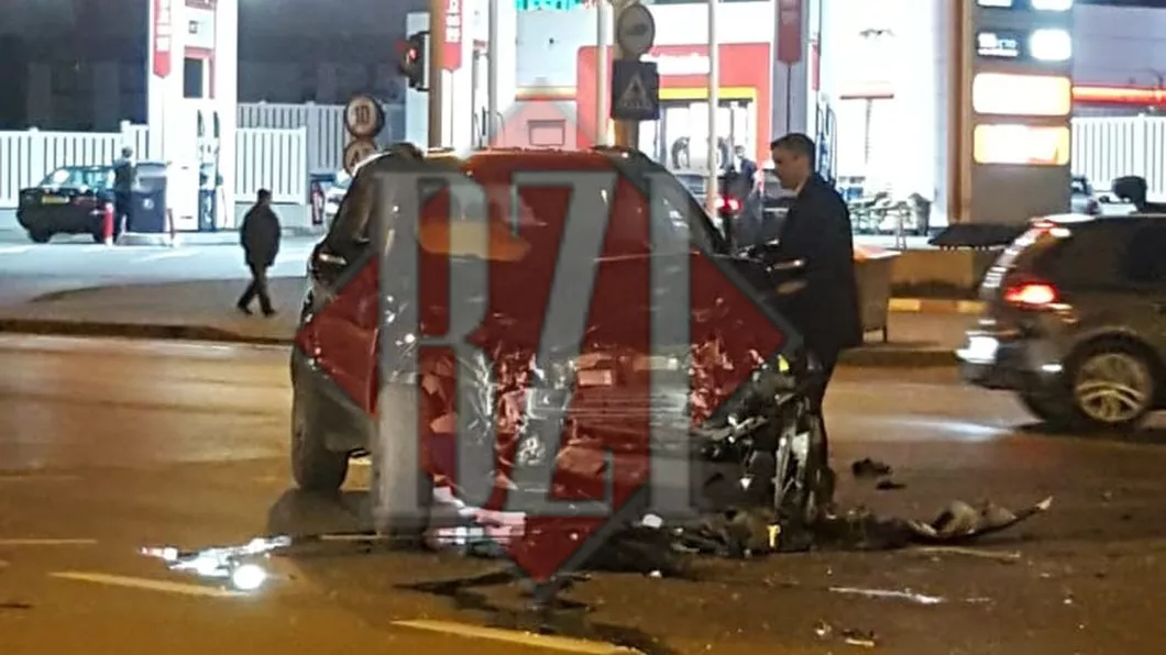 Exclusiv Primarul Mihai Chirica a scăpat cu bine dintr-un accident petrecut în această seară la Iaşi Iată filmul accidentului de la Moara de Foc. Imagini care dovedesc că primarul este nevinovat - FOTO VIDEO