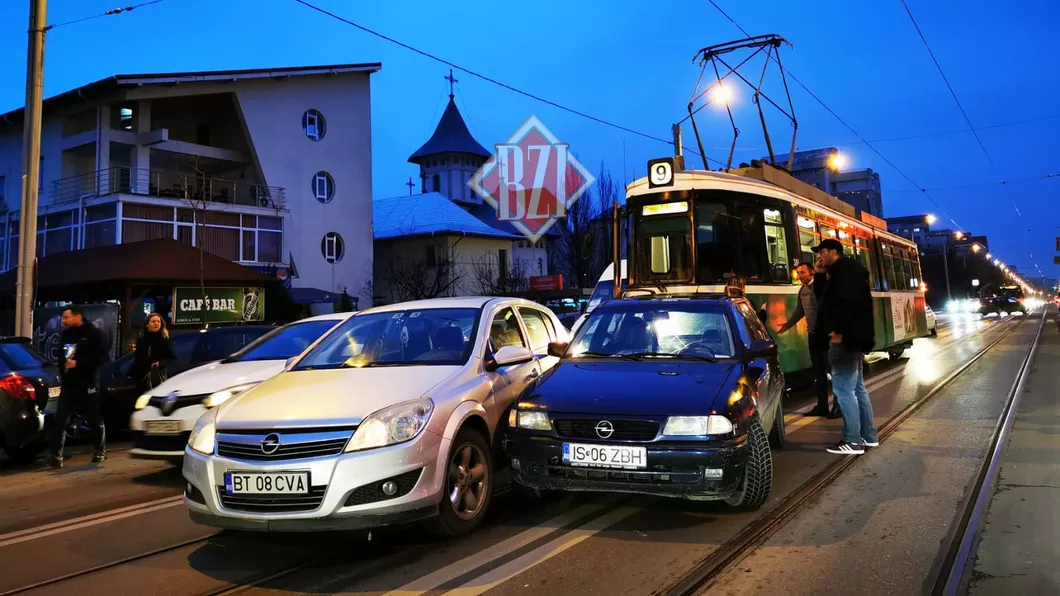 Exclusiv Accident rutier în CUG. Coliziunea s-a produs între două autoturisme