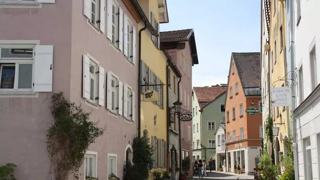 Măsuri neașteptate în Germania. Hoteluri și alte incinte vor fi transformate în spitale