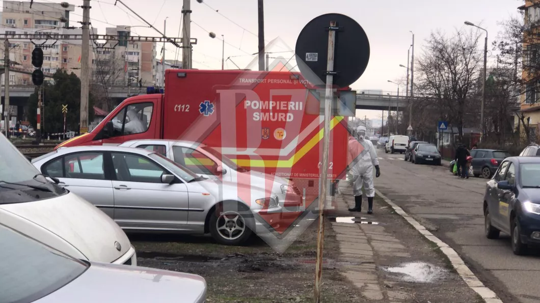Exclusiv Izoleta şi-a făcut apariţia pe o stradă din Iaşi Un pacient venit din Italia preluat de medici - FOTO VIDEO