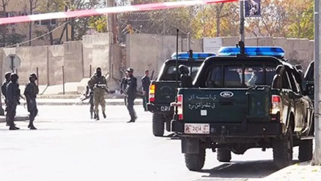 Atac armat în Kabul. Sunt luate peste 150 de persoane ostatice