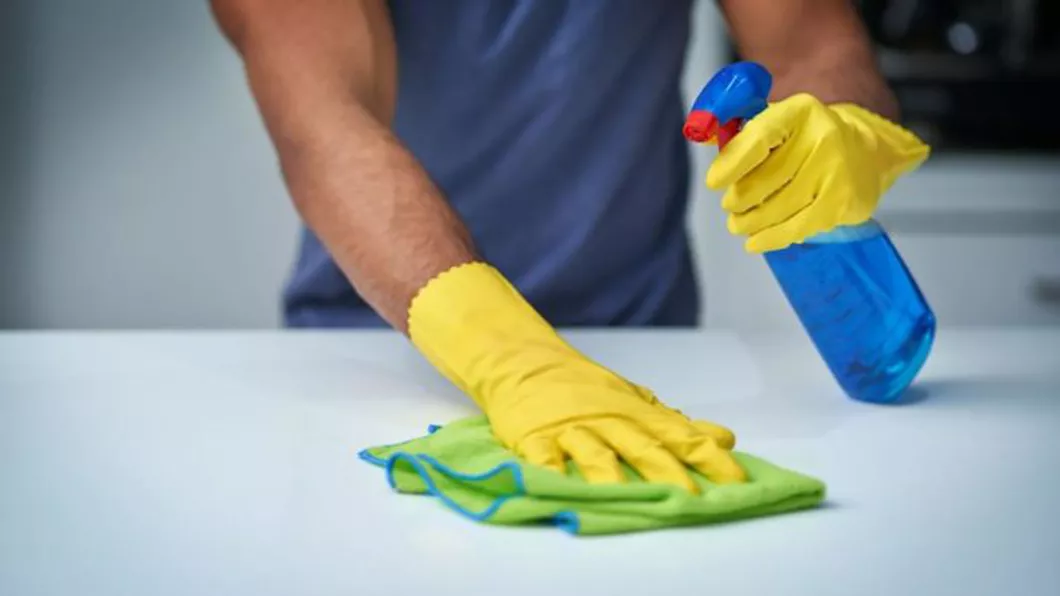 Recomandări pentru curățarea și dezinfectarea suprafețelor