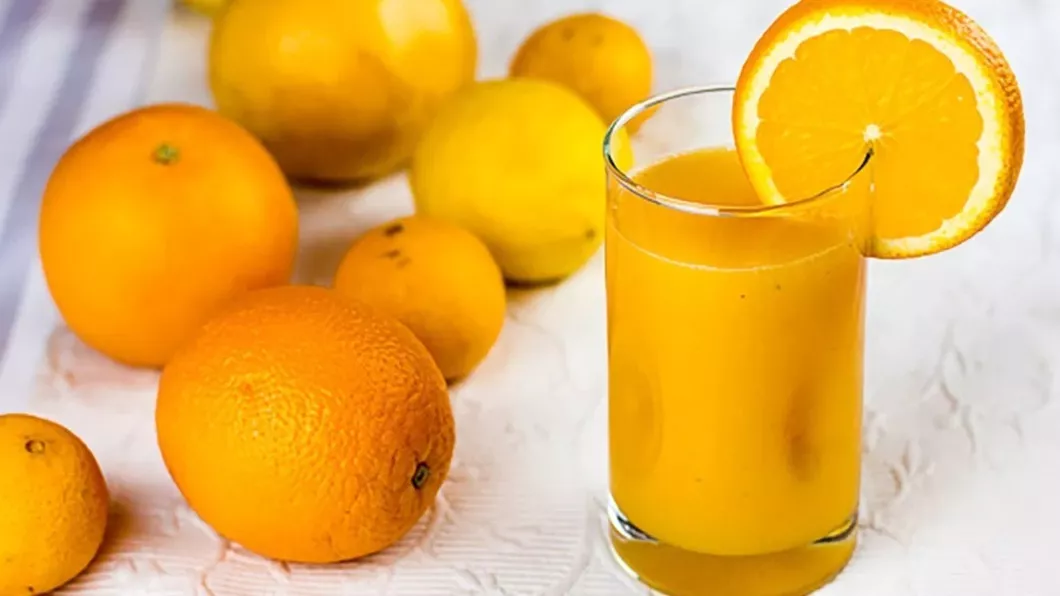 Sucul delicios care îți dă cantitatea zilnică de vitamina C