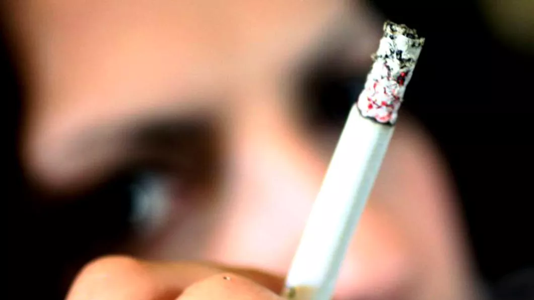 Fumătorii sunt mai expuși riscului de a dezvolta forme grave de Covid-19