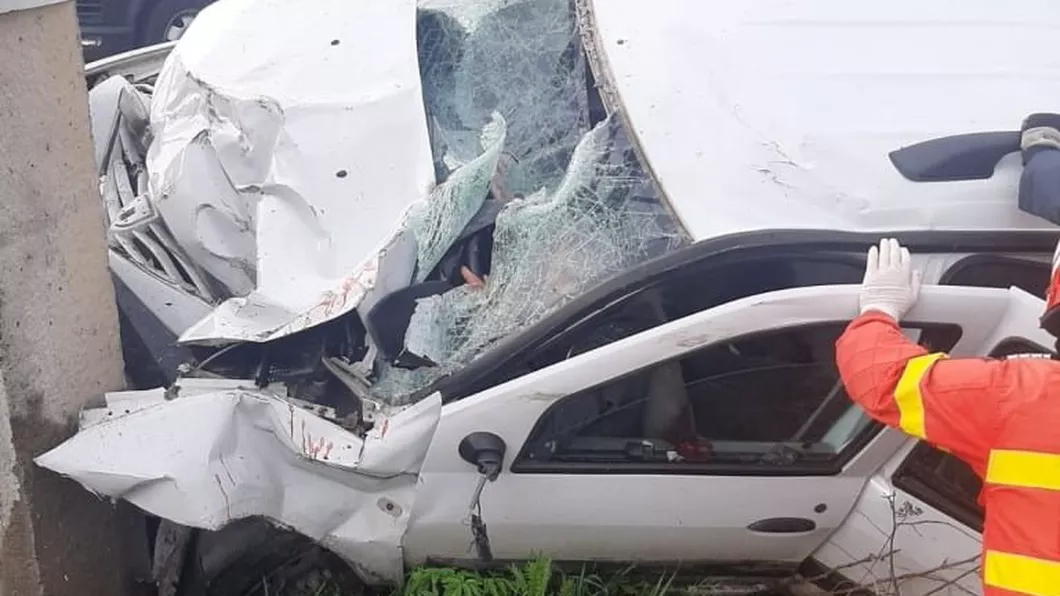 Exclusiv Un tânăr din Iaşi a furat o maşină şi a provocat un accident rutier mortal. Era beat - FOTO