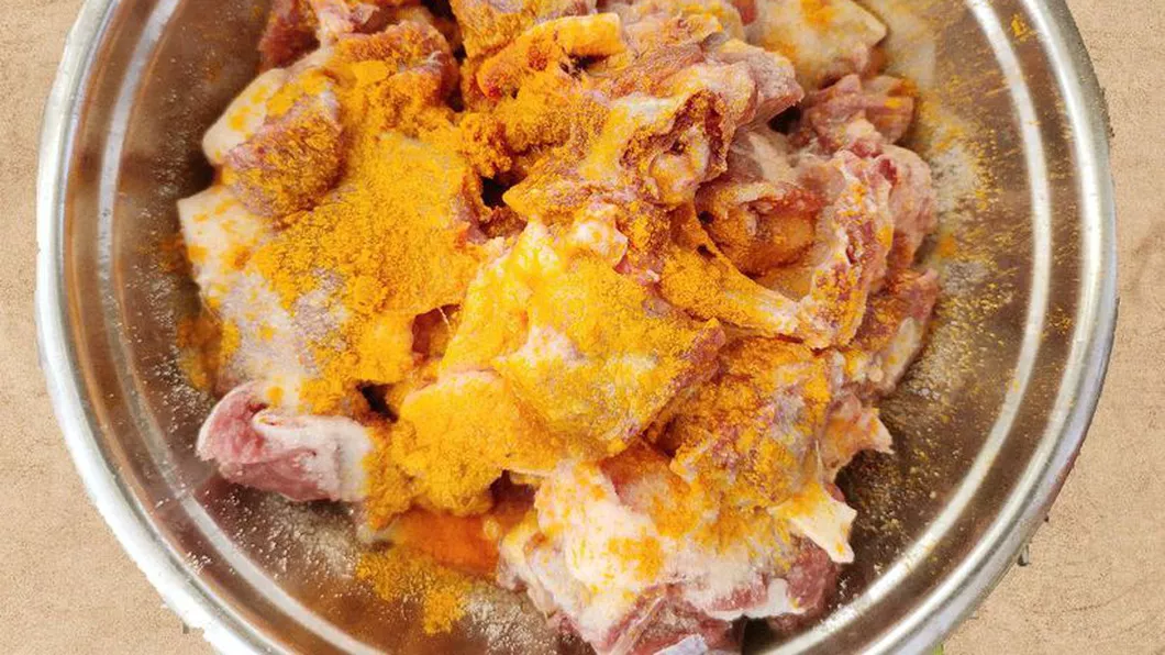 Cum se face grătarul din carne cât mai suculent şi fraged
