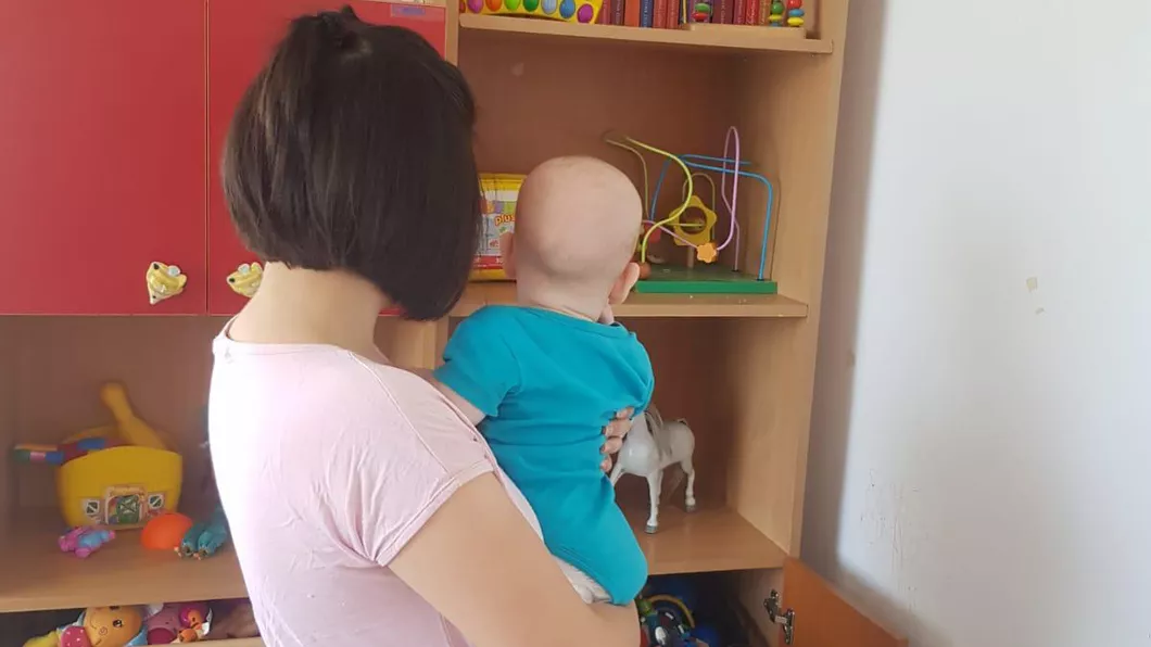 Povestea emoționantă a unei adolescente care a născut în condiții groaznice Fostul iubit a abandonat-o la Centrul Maternal Maternus din Iași după ce i-a interzis să facă avort