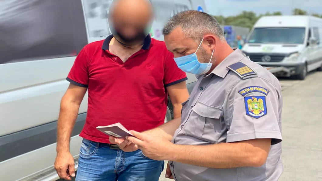 Un cetățean moldovean a fost prins de polițiștii de frontieră conducând fără permis auto