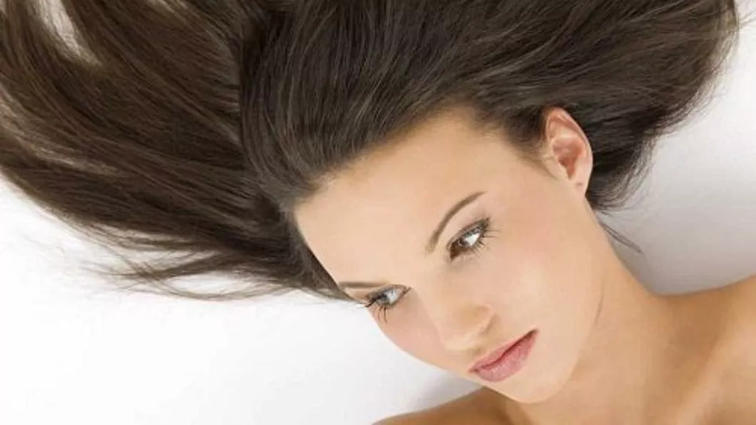 Ingredientul esențial pentru creșterea părului genelor sau sprâncenelor
