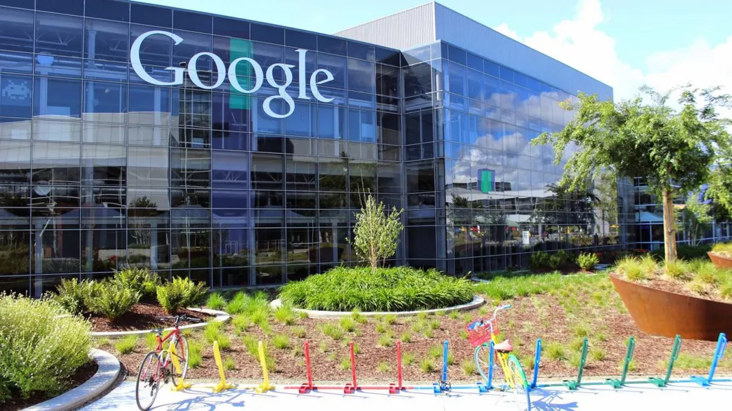 Angajații companiei Google vor lucra de acasă până în 2021