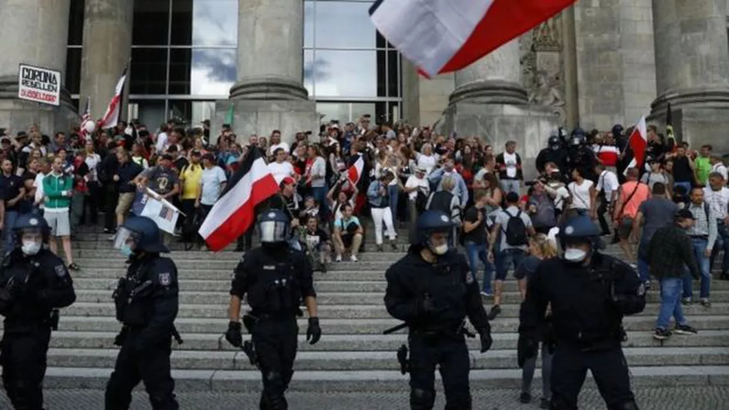 Sute de manifestanţi au fost arestaţi în timpul protestelor împotriva restricțiilor coronavirusului din Germania