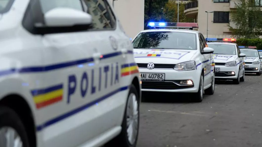 O femeie din București a fost târâtă cu mașina de un bărbat care i-a furat telefonul