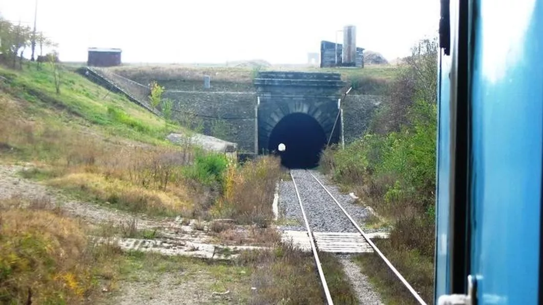 Descoperire incredibilă în zona tunelului de tren pe ruta Iași- Dorohoi. Poveste fascinantă din perioada celui de-Al Doilea Război Mondial