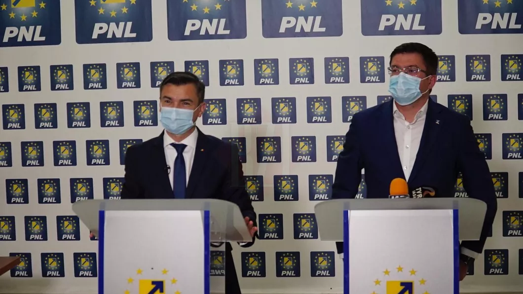 Preşedintele Consiliului Judeţean Iaşi Costel Alexe şi primarul Mihai Chirica susţin o conferinţă de presă la sediul PNL - LIVE VIDEO