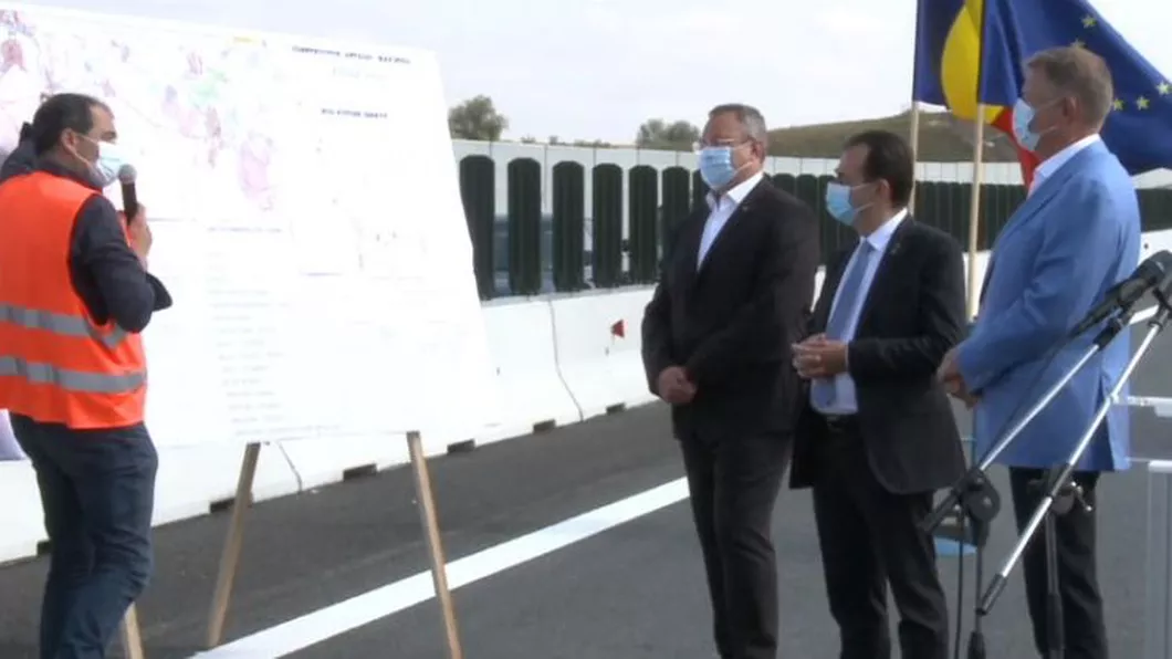 Klaus Iohannis și Ludovic Orban la inaugurarea unui tronson din autostrada