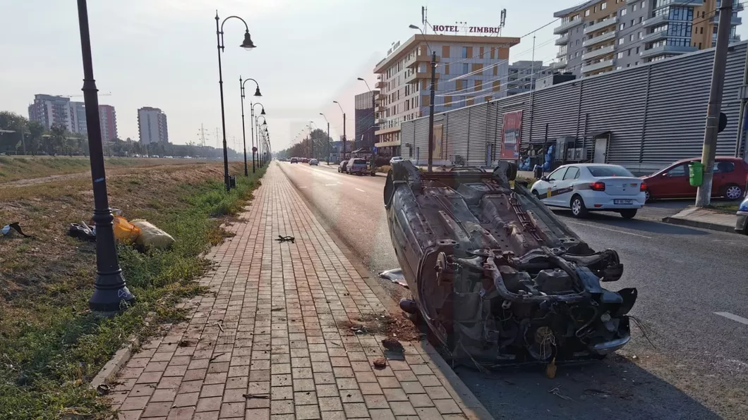 Incident ciudat în Iași A abandonat o mașină pe care o ducea la fier vechi în mijlocul drumului