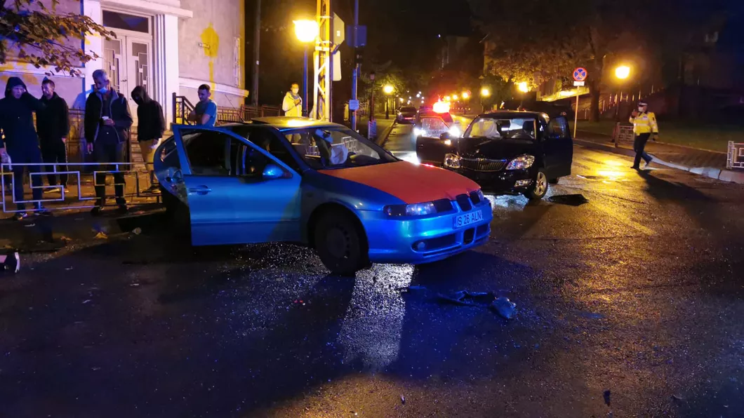 Accident rutier  grav la Iași. Au fost implicate 3 mașini - GALERIE FOTO UPDATE LIVE VIDEO