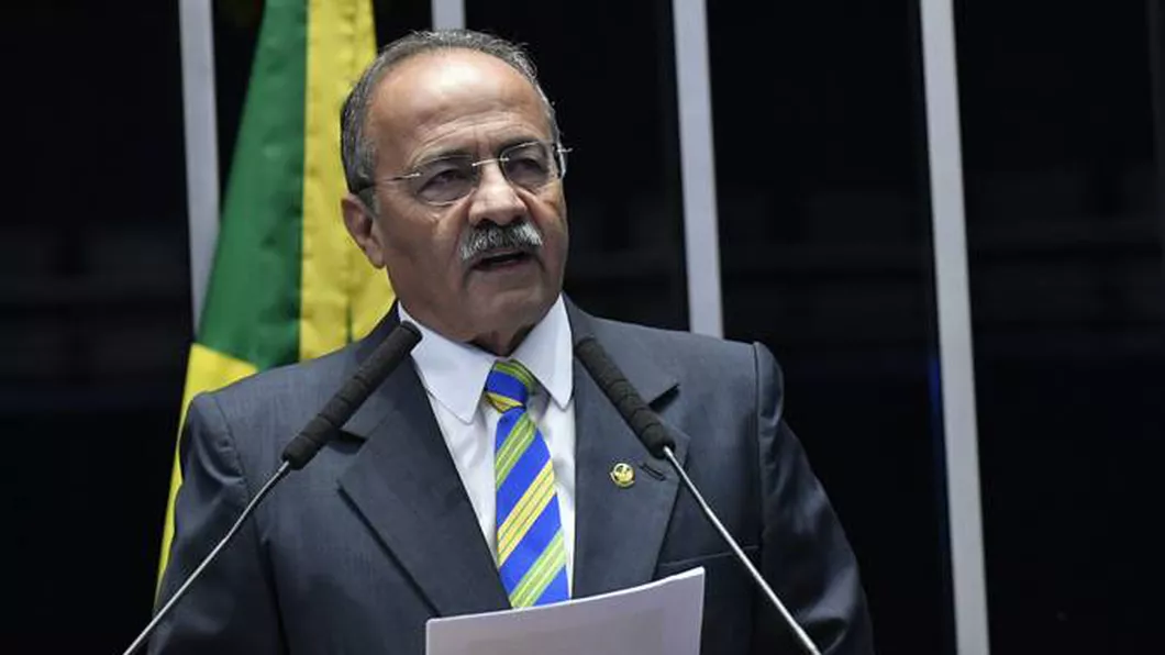 Un senator din Brazilia a fost descoperit de autorităţi cu mii de dolari ascunşi în chiloţi. Banii găsiți erau... murdari