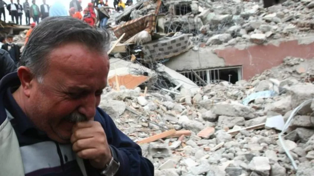 Cutremur puternic în Grecia. A înregistrat o magnitudine de 67 grade Richter. Peste 120 au fost rănite - VIDEO FOTO